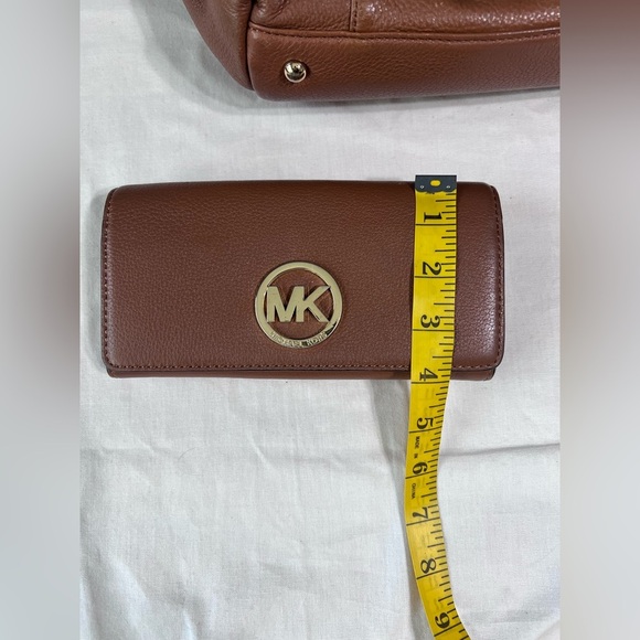 MICHAEL KORS Large Taupe/Brown/Gold Leather Shoulder TOTE BAG PURSE & Wallet Set - Picture 16 of 16